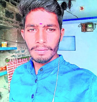 అప్పుల బాధ తాళలేక యువరైతు ఆత్మహత్య