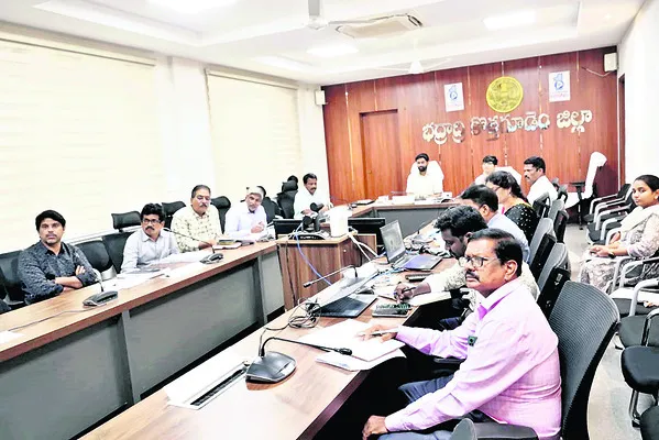 సీజనల్ వ్యాధులపై అవగాహన కల్పించాలి
