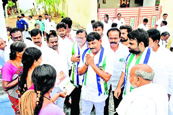 వంచన, మోసం చంద్రబాబుకు వెన్నతో పెట్టిన విద్య