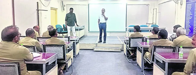 ప్రమాదకారక డ్రైవర్లకు శిక్షణ