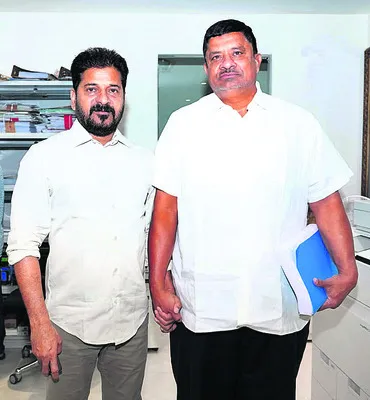 కరీంనగర్ అభివృద్ధికి నిధులు ఇవ్వండి