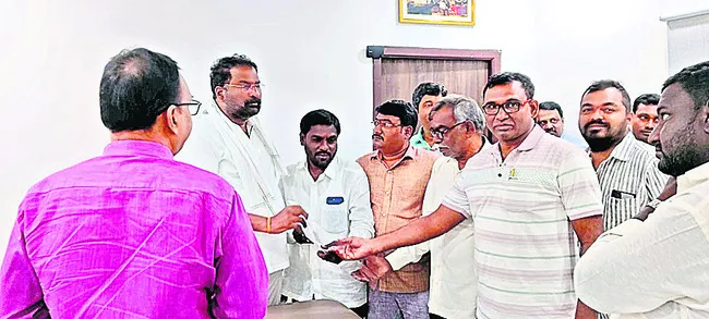 ముదిరాజ్‌లకు ఆర్థిక చేయూత అందించాలి 