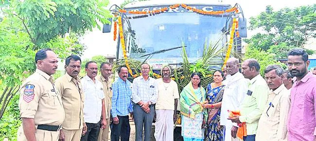 పుణ్య క్షేత్రాలకు   ఆర్టీసీ బస్సులు
