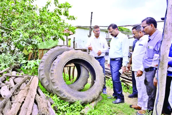 పరిసరాల శుభ్రతపై అవగాహన కల్పించాలి