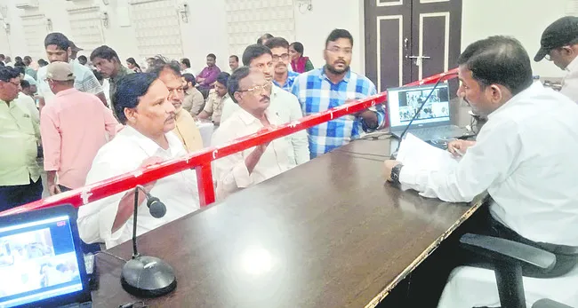 పశువుల మేత భూమి కబ్జా 