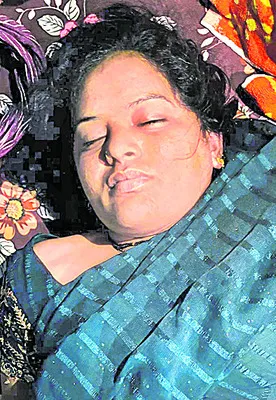 వివాహిత అనుమానాస్పద మృతి