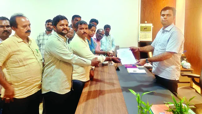 వైఎస్