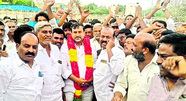 ధైర్యంగా ఉండండి.. పార్టీ అండగా ఉంటుంది