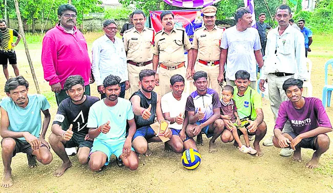 క్రీడలతో ఉజ్వల భవిష్యత్