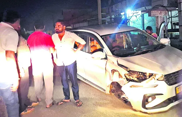 యువకు