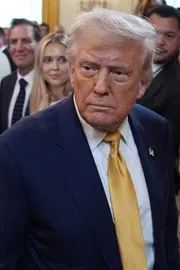 Who is Maria Farmer What She Says About Trump Stare At Her4