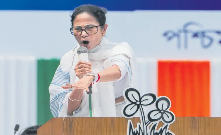 బెంగాల్‌ అస్తిత్వాన్ని దెబ్బతీసేందుకు కుట్ర