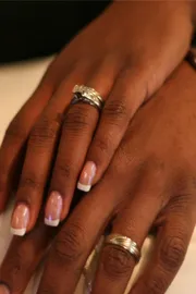 Woman regrets filing false case against husband; netizens reacs11