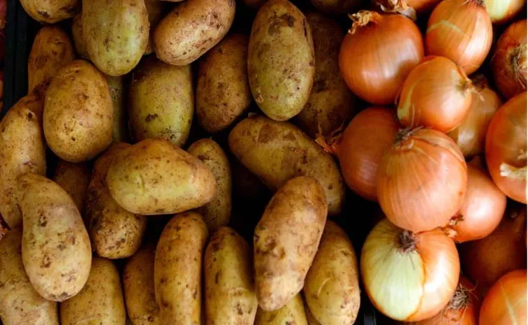 storing Potatoes And onions Are Very Dangerous Experts Said