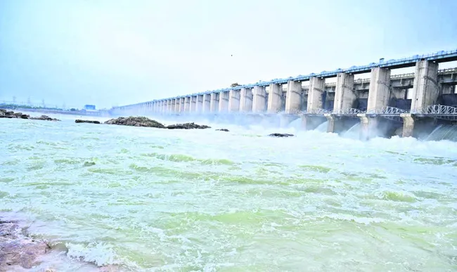 జూరాలకు మళ్లీ పెరిగిన వరద