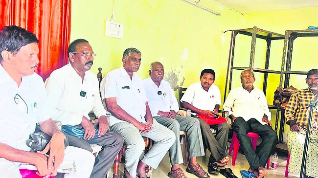 భూసేకరణను ఆపాలని డిమాండ్