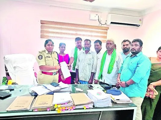 రుణాల కుంభకోణంపై సమగ్ర విచారణ జరపాలి 