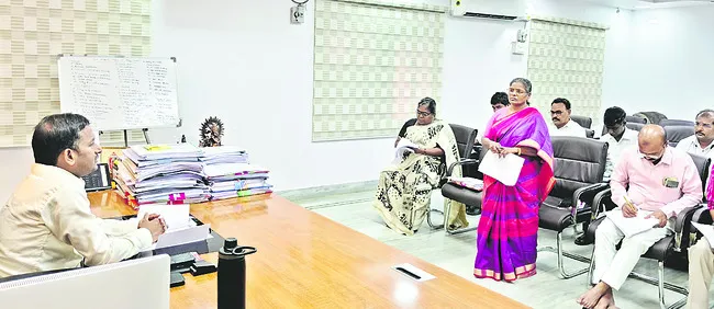 నిత్యావసరాలకు కృత్రిమ కొరత సృష్టిస్తే చర్యలు