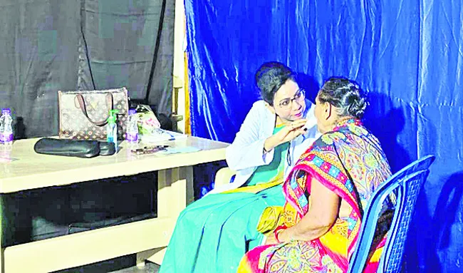 125 మందికి కంటి వైద్య పరీక్షలు