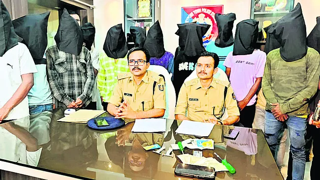 క్రిమినల్స్పై ఉక్కుపాదం