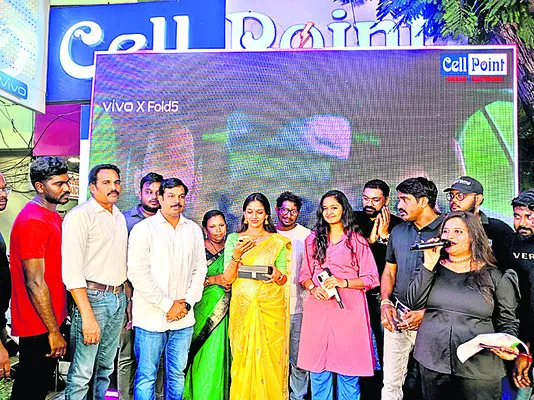 మార్కెట్లోకి వీవో ఎక్స్200ఎఫ్ఈ ఫోల్డ్ 5 స్మార్ట్ఫో