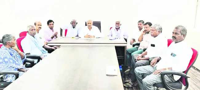 రూ.100 కోట్ల పంట రుణాలు