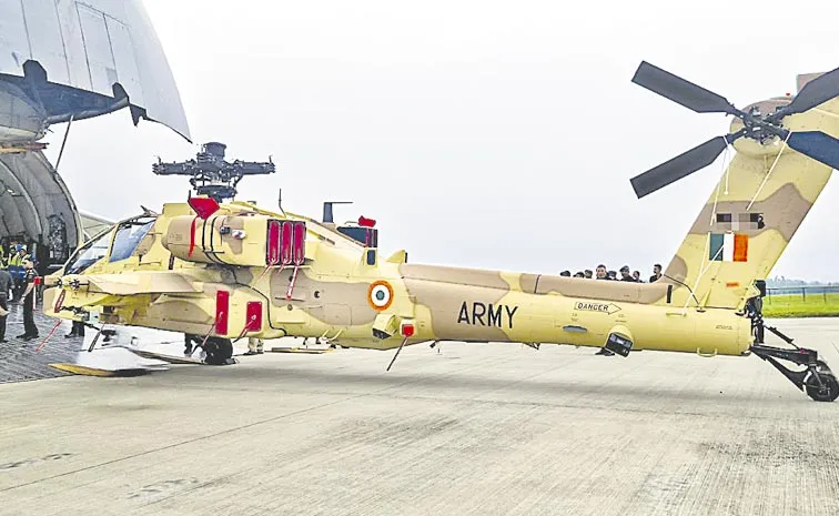 First batch of Apache helicopters arrive at Hindon Airbase from US
