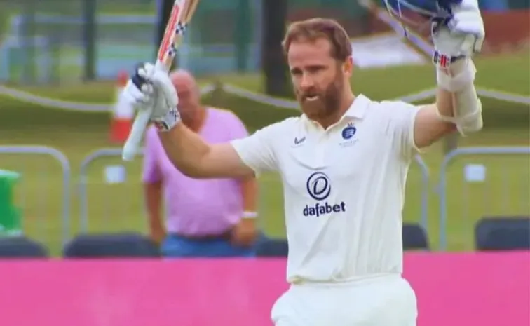Kane Williamson Marks Middlesex Debut With Majestic 44th First Class Ton