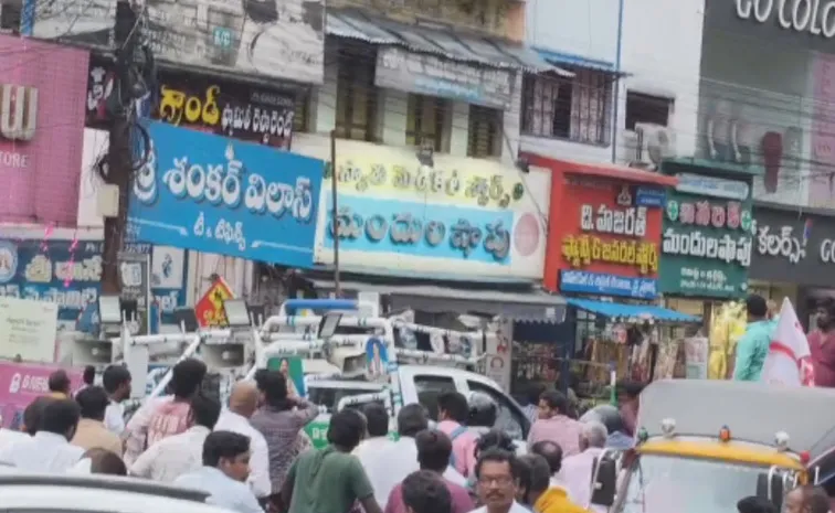 తణుకులో జనసేన రౌడీ మూకల వీరంగం