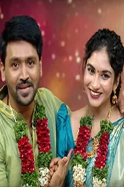 Mahesh Babu Kalidasu, Sandra Suhasini Jayachandran Exchange Rings On TV Show5