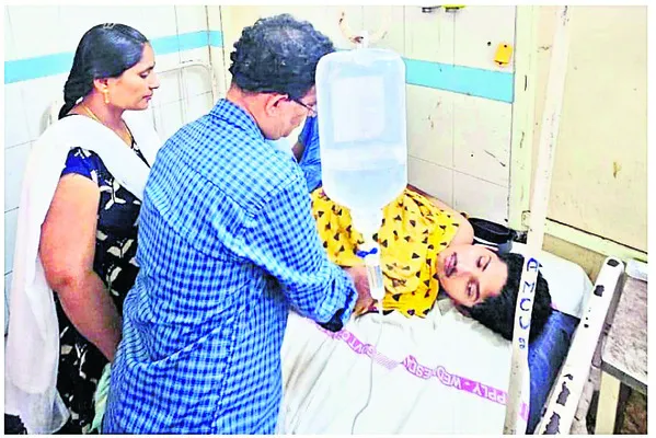 ఏయూ విద్యార్థి ఆత్మహత్యాయత్నం