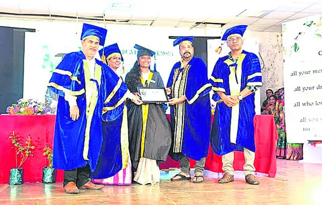 నాణ్యమైన వైద్యసేవలందించాలి