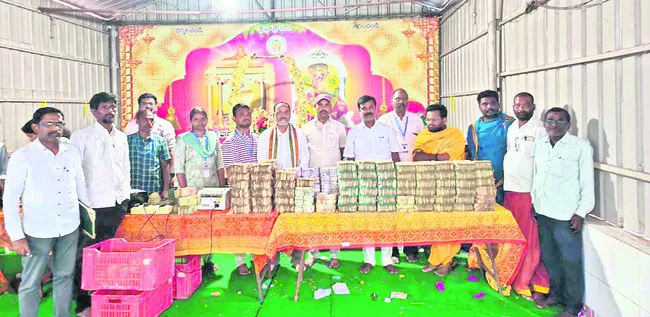 జోగుళాంబ హుండీ ఆదాయం రూ.72 లక్షలు