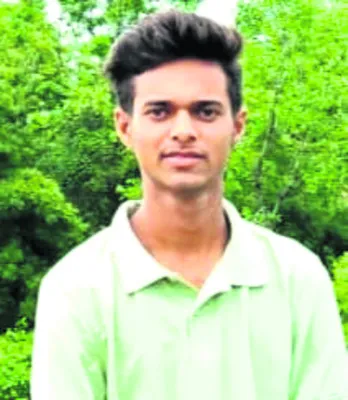 బైక్‌ కొనివ్వలేదని యువకుడి ఆత్మహత్య 
