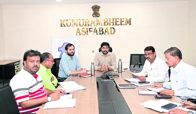 ప్రతీరోజు ఒక పాఠశాలను సందర్శించాలి