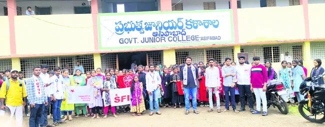 విద్యాశాఖకు మంత్రిని కేటాయించాలి
