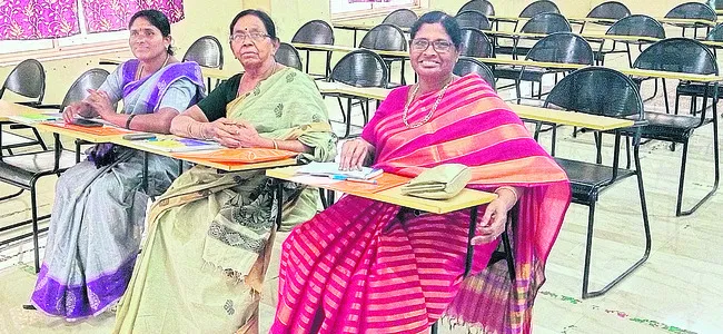 రెండో రోజూ ముగ్గురే!