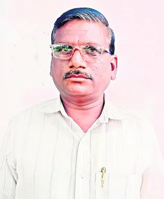 ‘నీ అంతు చూస్తా.. విధుల నుంచి తొలగిస్తా’