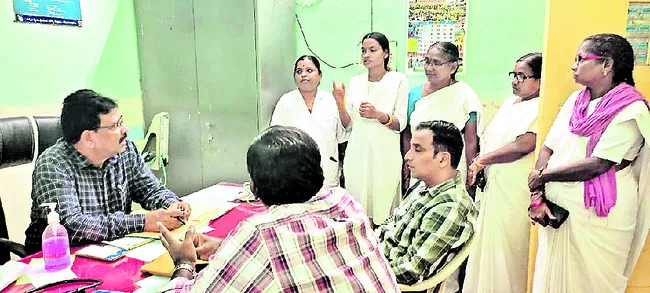 గర్భిణులను సురక్షిత  ప్రాంతాలకు తరలించాలి
