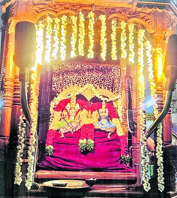 పంచాయతీలో రూ.12 లక్షల నిధుల గోల్మాల్