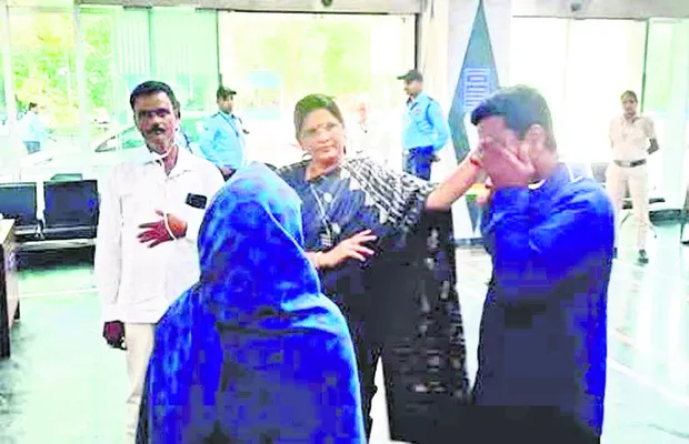 బాలిక కుటుంబానికి ఓదార్పు