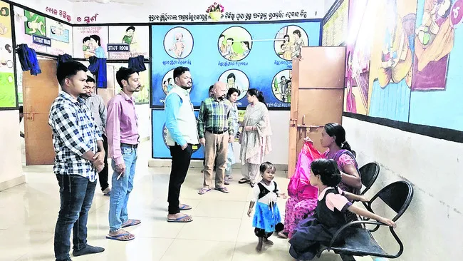 ఆస్పత్రిని సందర్శించిన ఎమ్మెల్యే
