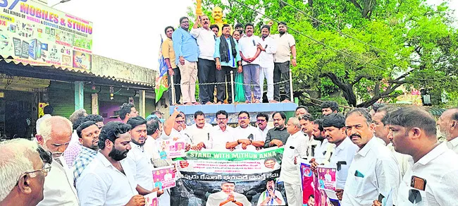 ప్రజాభిమానాన్ని ఆపలేరు