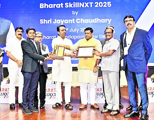 దక్షిణాదిలో ఉత్తమ సంస్థగా ప్రభుత్వ పాత ఐటీఐ