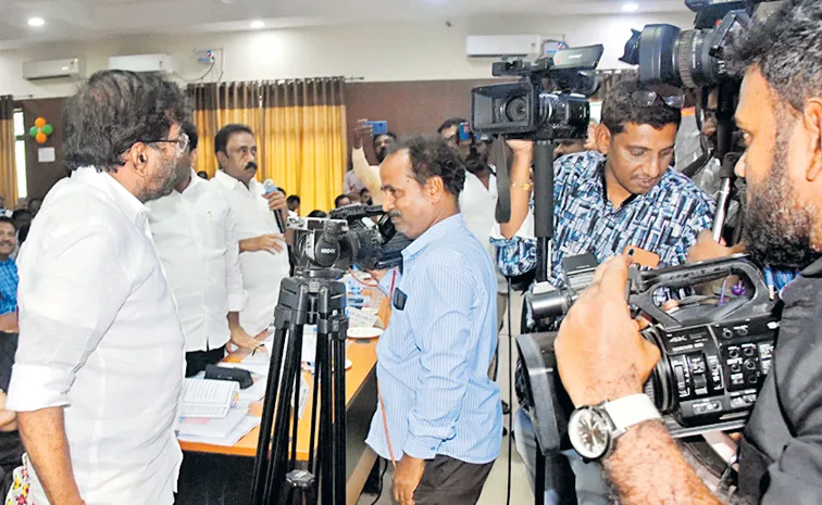 Tension at Nellore DDRC meeting