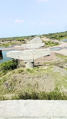 నత్తనడకన గుండ్లకమ్మ బ్రిడ్జి నిర్మాణం