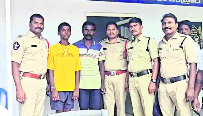 విద్యార్థి గౌతమ్ తల్లిదండ్రులకు అప్పగింత