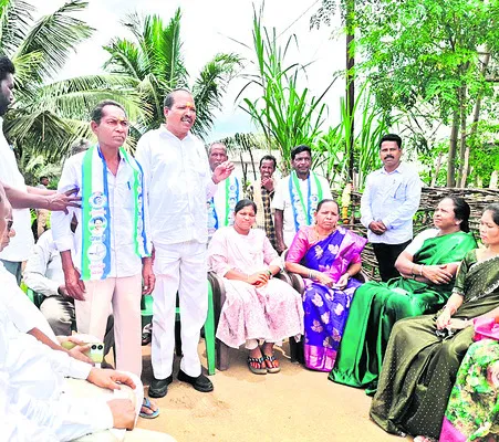 గ్రామస్థాయి కమిటీలు అంకితభావంతో పనిచేయాలి 
