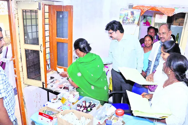 బీబీనగర్‌ పీహెచ్‌సీలో మందుల కొరత