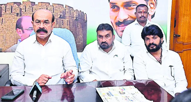 యూరియా సరఫరాలో ప్రభుత్వం విఫలం